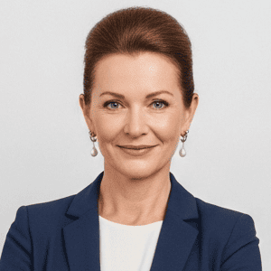 Sarah Thompson, Managing Director of SupplyLink Solutions